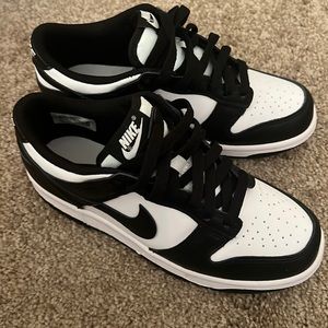 Nike panda dunks
